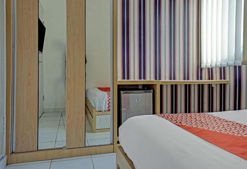 בית מלון כפרי Oyo 90120 Bolang Room