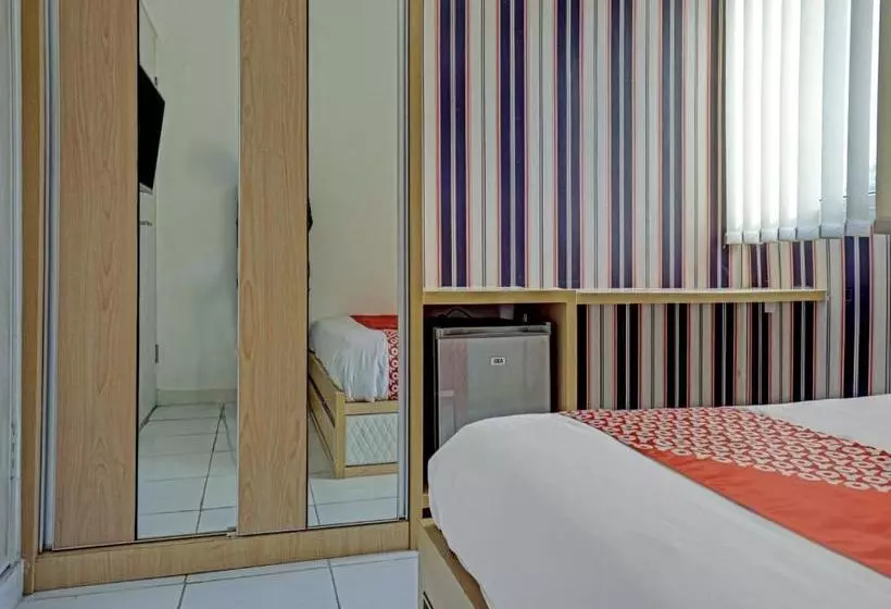 ホテル Oyo 90120 Bolang Room