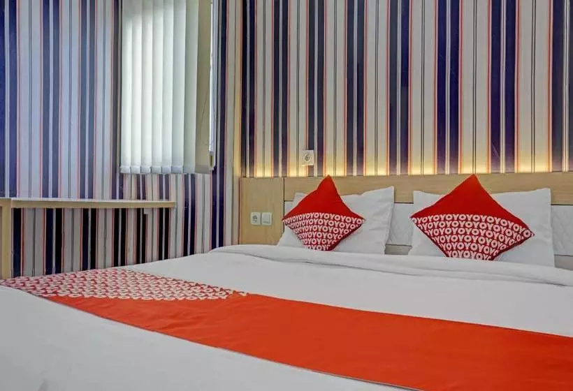 ホテル Oyo 90120 Bolang Room