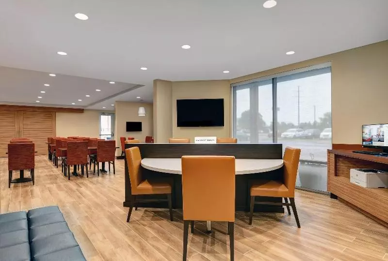 Hotelli Towneplace Suites By Marriott Lima