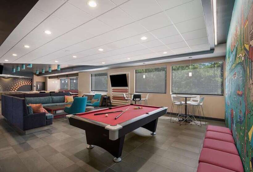 ホテル Tru By Hilton Warsaw