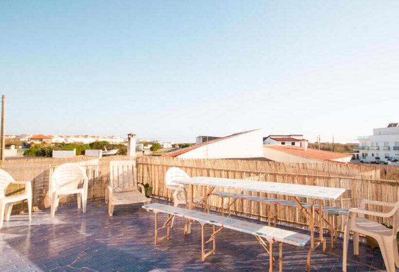 פנסיון Beach Avenue Apartment