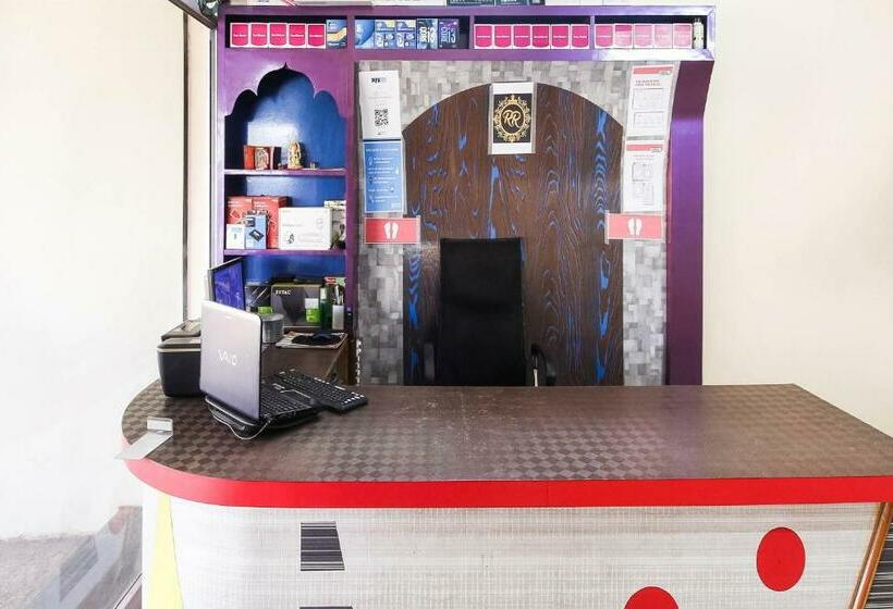 Spot On 76717 Hotel Rr Inn