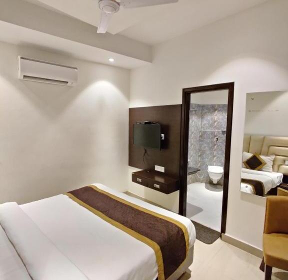 Jr Group Of Hotels 500 Meter From Golden Temple