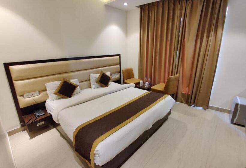 Jr Group Of Hotels 500 Meter From Golden Temple