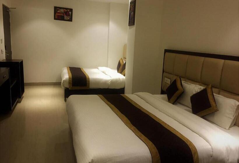 Jr Group Of Hotels 500 Meter From Golden Temple