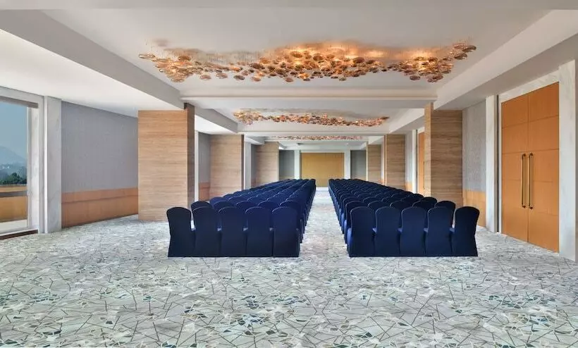 Hotelli Courtyard By Marriott Nashik