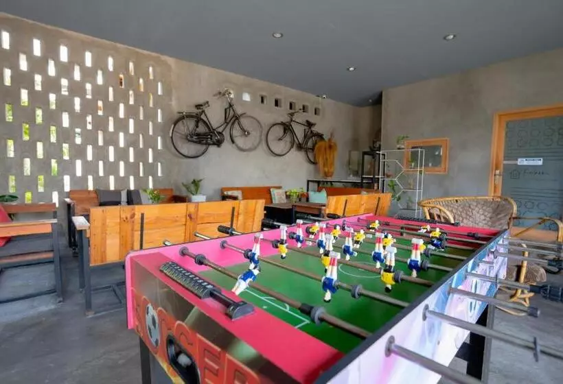 Hotelli Reddoorz Syariah Near Lombok Epicentrum Mall