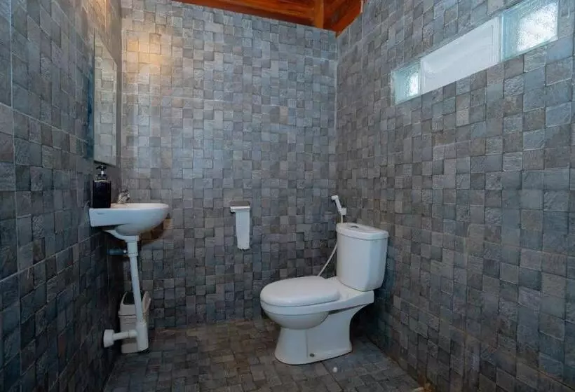 Hotelli Reddoorz Syariah Near Lombok Epicentrum Mall