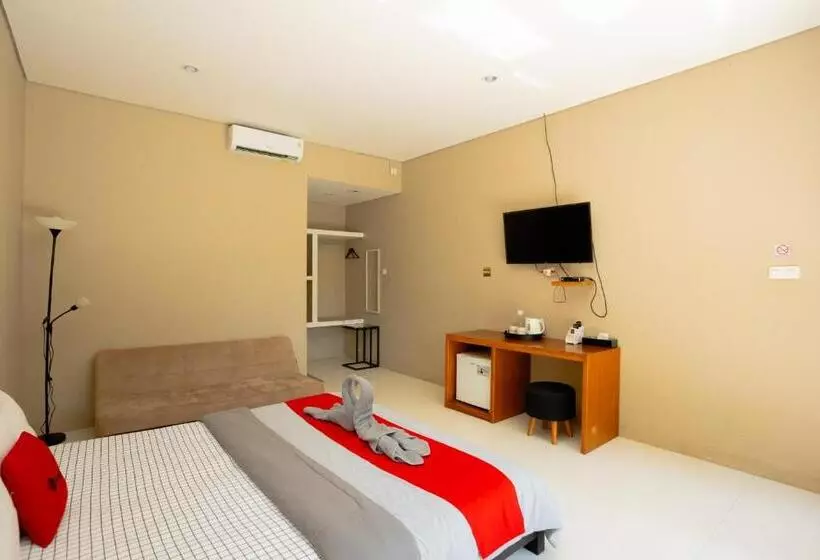 Hotelli Reddoorz Syariah Near Lombok Epicentrum Mall