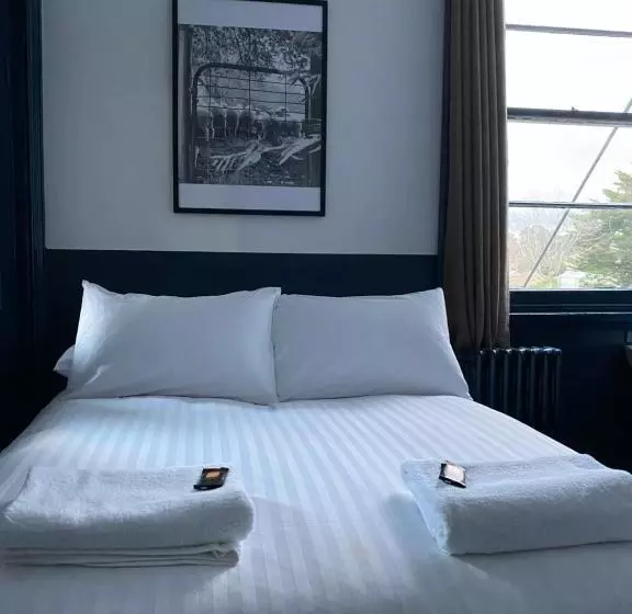 Royal Hotel Oberon