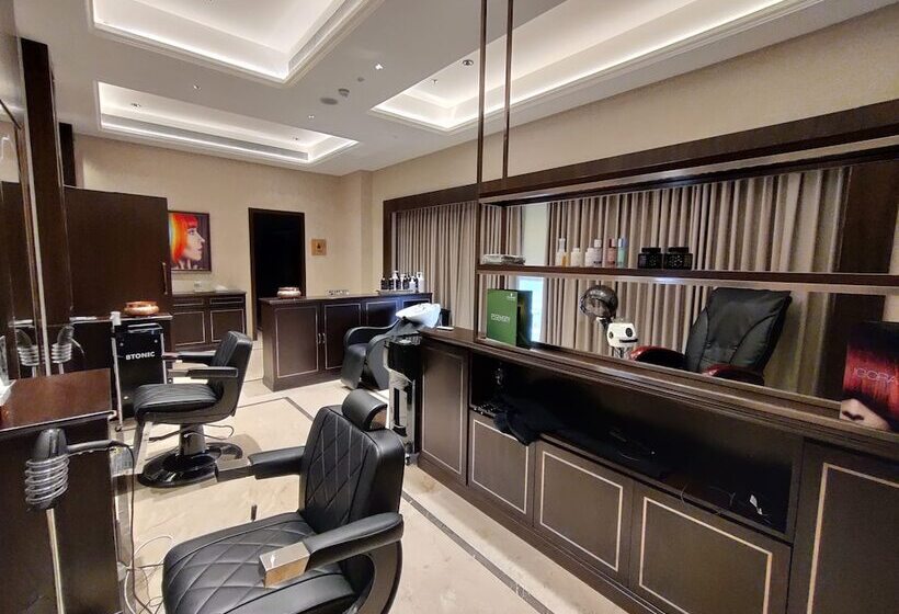 בית מלון כפרי Taj Skyline Ahmedabad