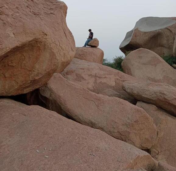 Megha Resort , Hampi