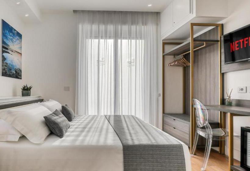 پانسیون Gallery Suite