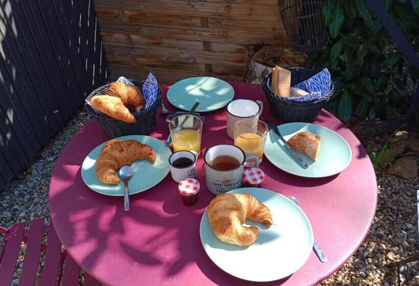 Пансион Studio De Jardin Le Temps D Une Pause Jusqu à 4 Personnes En Face Du Beaujolais   Climatisation Et B