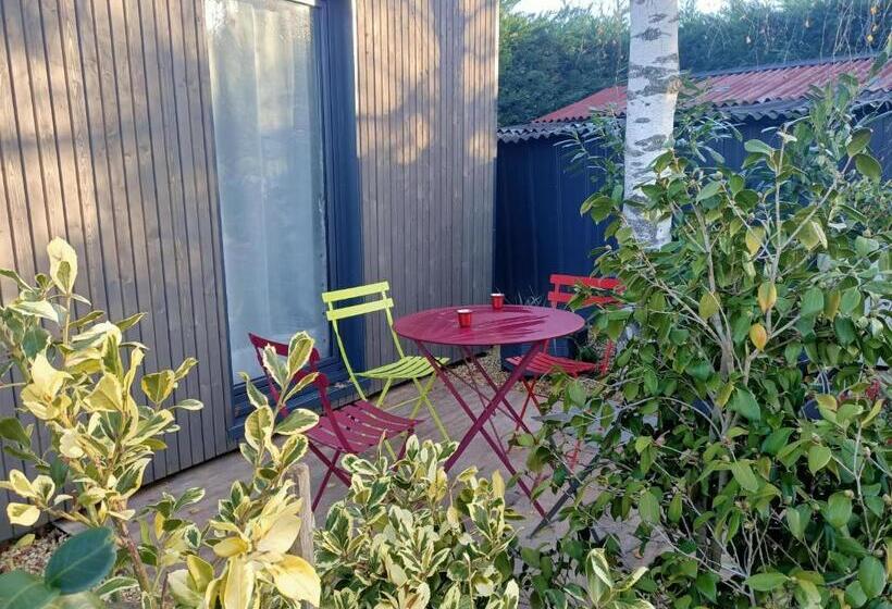 Пансион Studio De Jardin Le Temps D Une Pause Jusqu à 4 Personnes En Face Du Beaujolais   Climatisation Et B