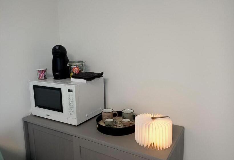 Пансион Studio De Jardin Le Temps D Une Pause Jusqu à 4 Personnes En Face Du Beaujolais   Climatisation Et B