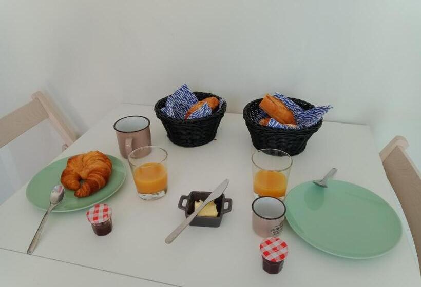 Пансион Studio De Jardin Le Temps D Une Pause Jusqu à 4 Personnes En Face Du Beaujolais   Climatisation Et B