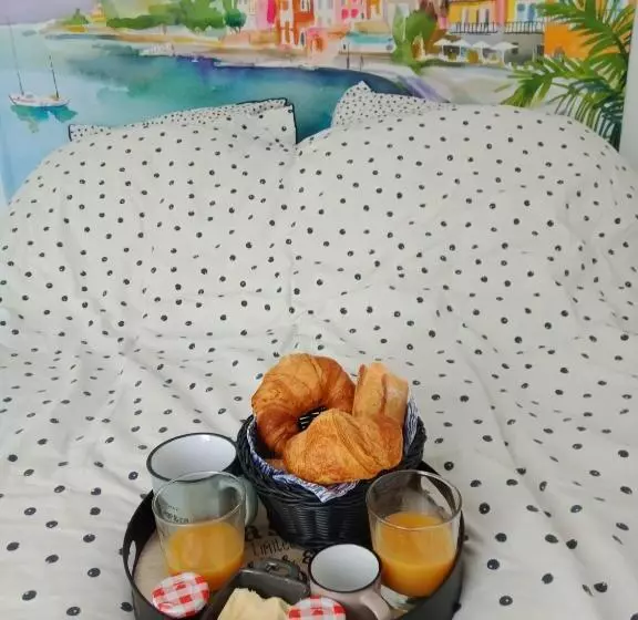 ペンション Studio De Jardin Le Temps D Une Pause Jusqu à 4 Personnes En Face Du Beaujolais   Climatisation Et B