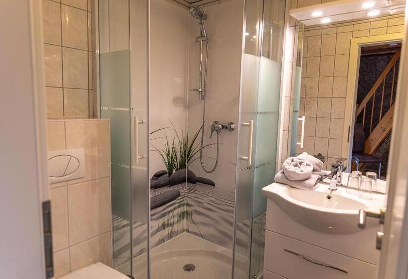 הוסטל Gaststätte Und Pension Zur Einkehr