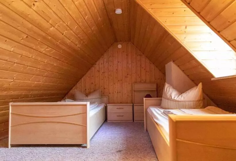 Retkeilymaja Gaststätte Und Pension Zur Einkehr