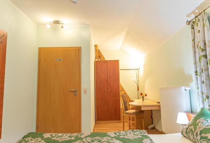 הוסטל Gaststätte Und Pension Zur Einkehr