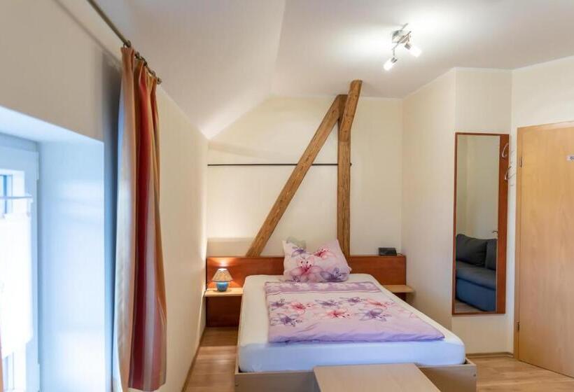 הוסטל Gaststätte Und Pension Zur Einkehr