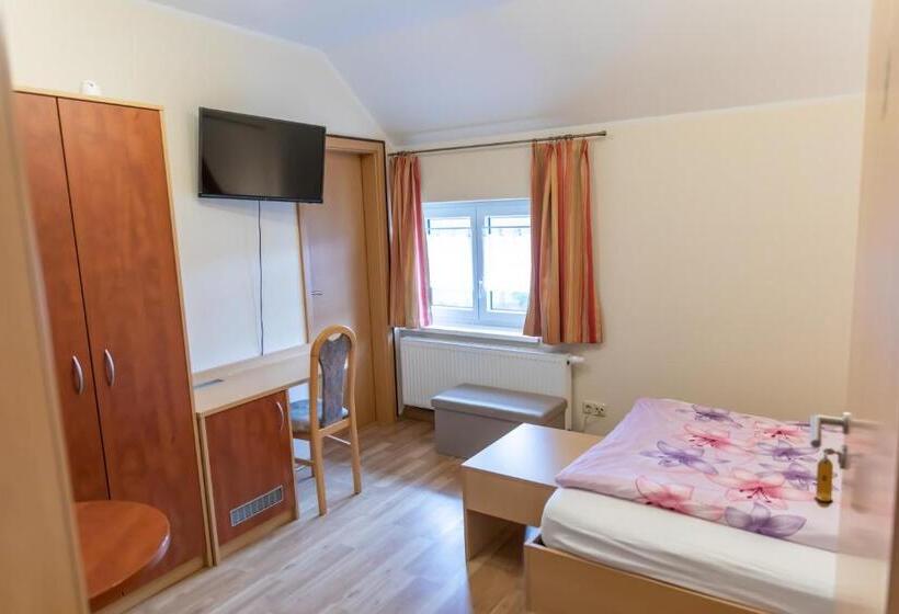 הוסטל Gaststätte Und Pension Zur Einkehr