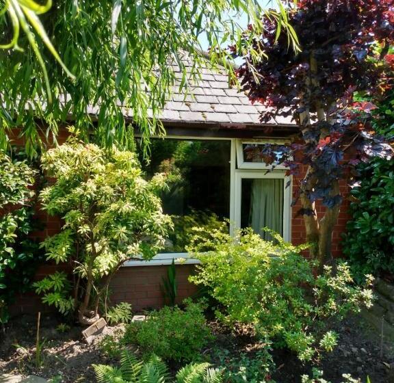 Bed and Breakfast Hollingworth Lake Guest House Room Only Accommodation