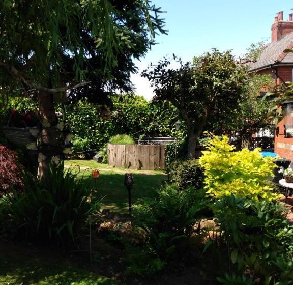 Bed and Breakfast Hollingworth Lake Guest House Room Only Accommodation