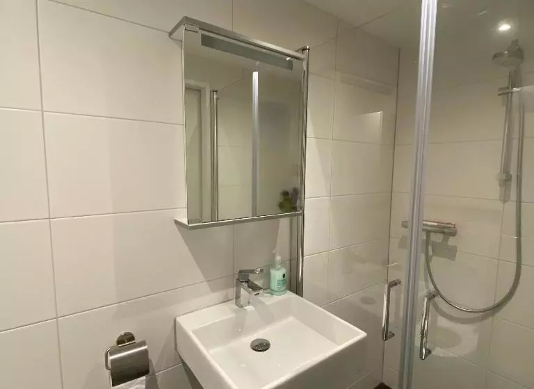 ベッドアンドブレックファースト Studio Triple B