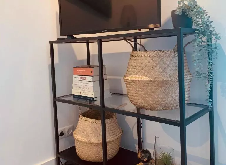 ベッドアンドブレックファースト Studio Triple B