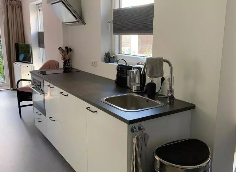 ベッドアンドブレックファースト Studio Triple B