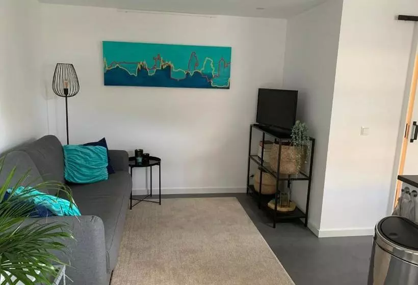 ベッドアンドブレックファースト Studio Triple B