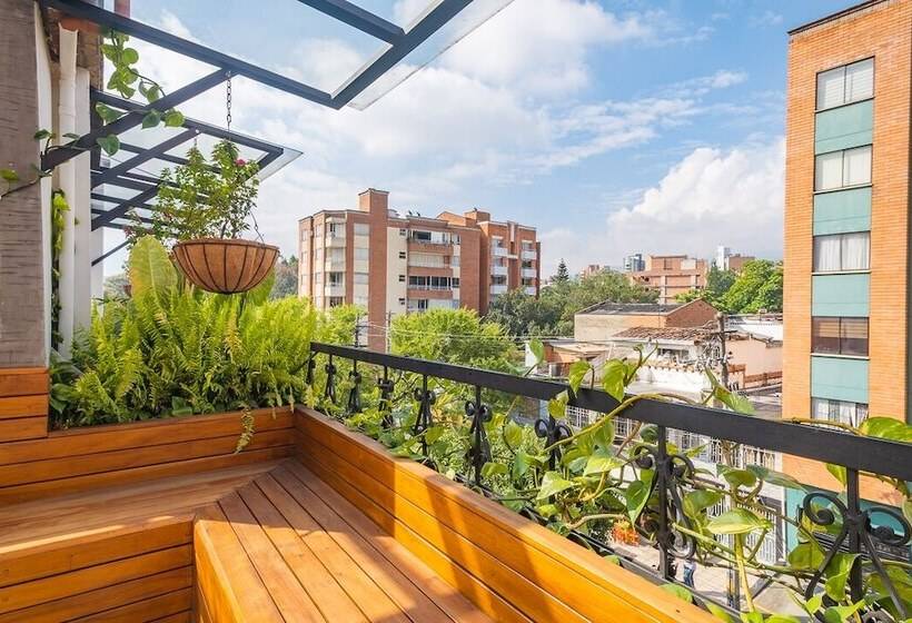 هتل Casa Santafe   Coliving