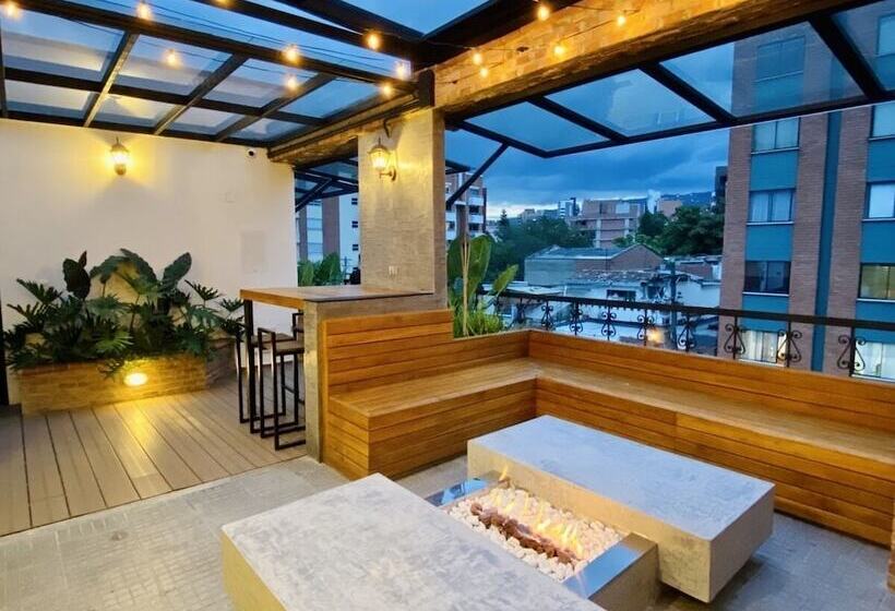هتل Casa Santafe   Coliving
