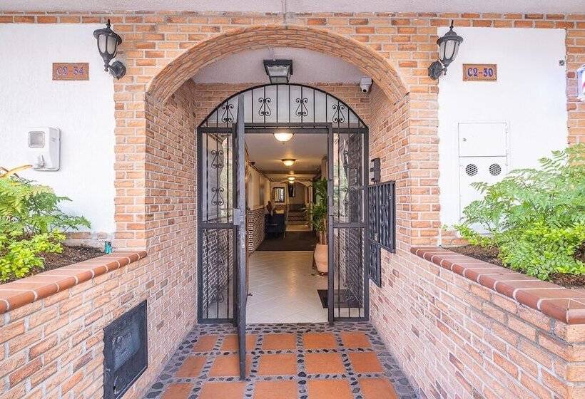 هتل Casa Santafe   Coliving