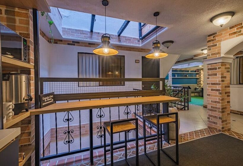 هتل Casa Santafe   Coliving