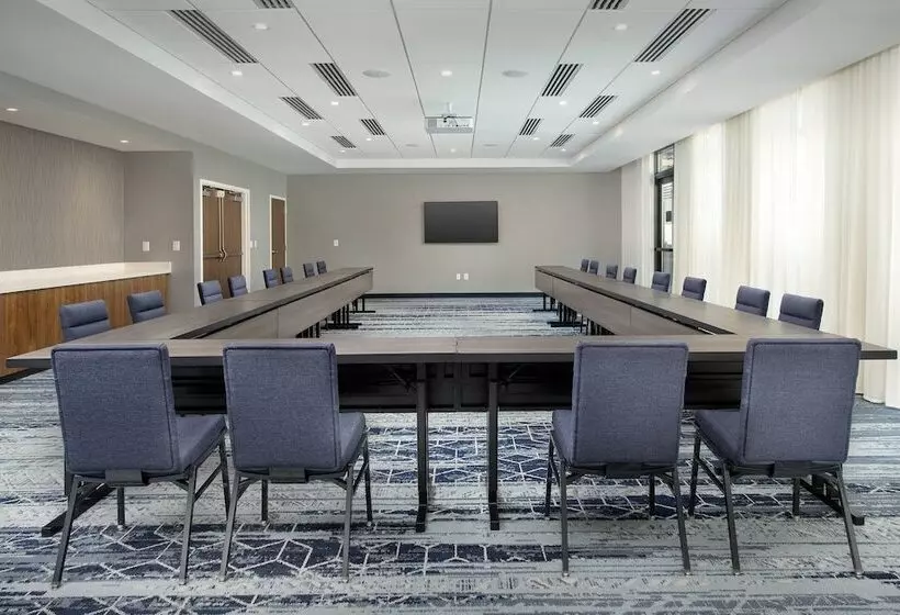 Hotelli Courtyard By Marriott Indianapolis Plainfield