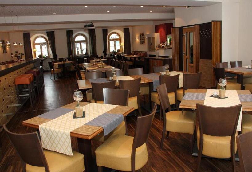 فندق Drei Lilien