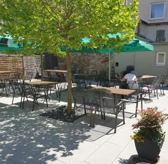 فندق Drei Lilien