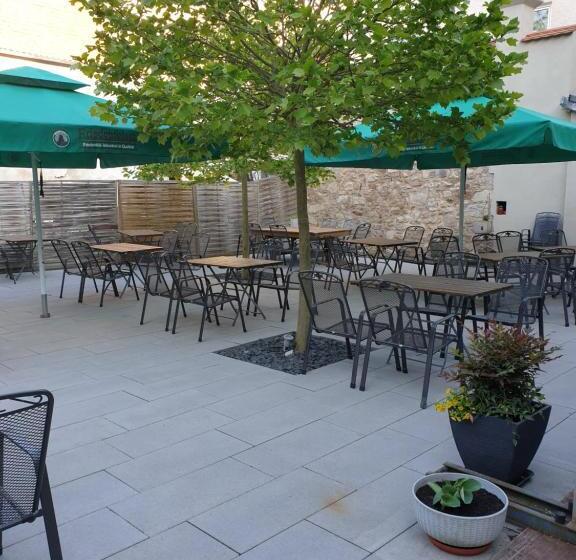 فندق Drei Lilien