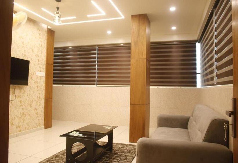 Hotel Fathima Palace