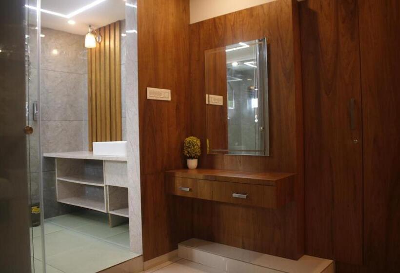 Hotel Fathima Palace