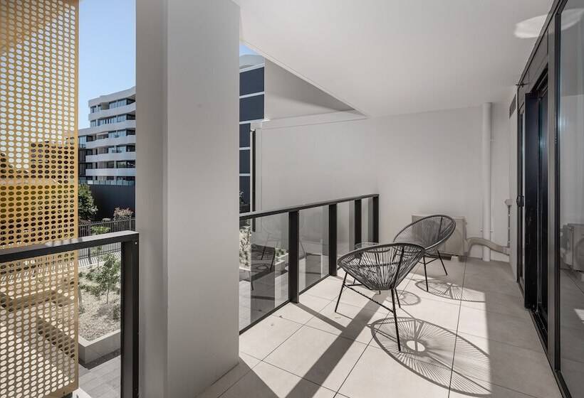 Oros Hotel And Apartments