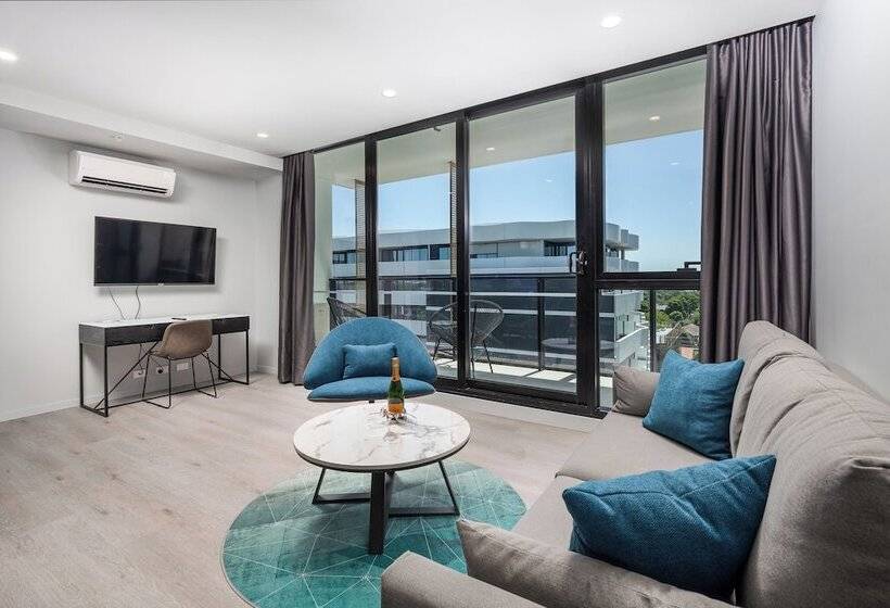 Oros Hotel And Apartments