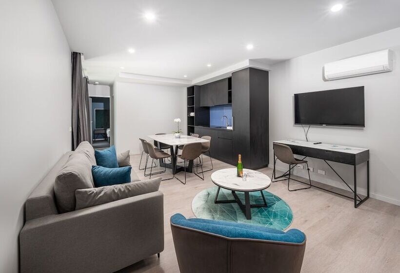 Oros Hotel And Apartments