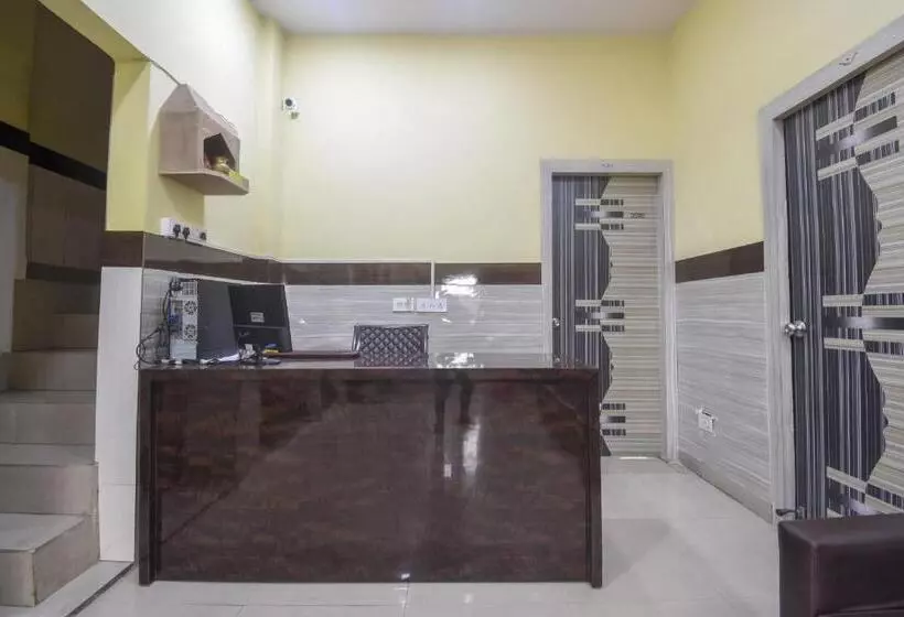 Hotelli Oyo 76017 Metro Inn