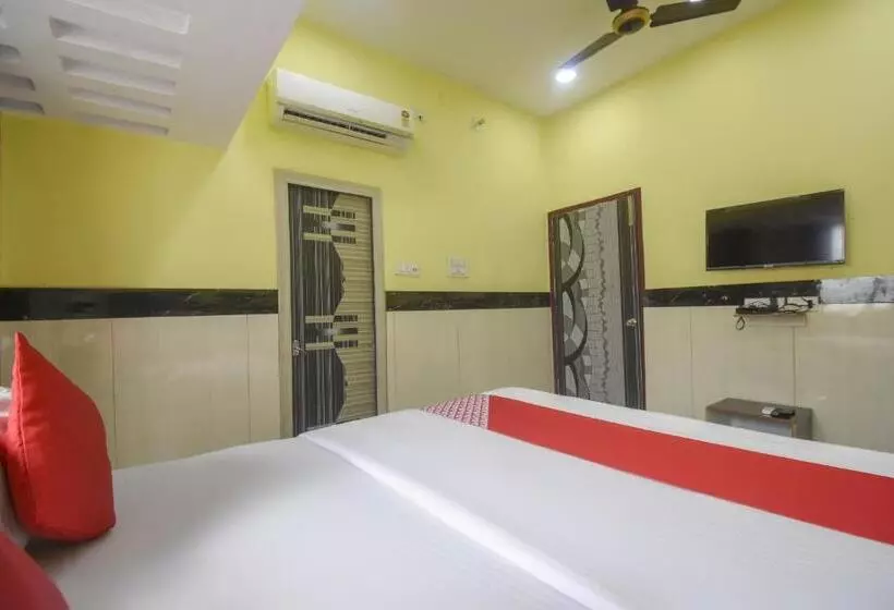 Hotelli Oyo 76017 Metro Inn