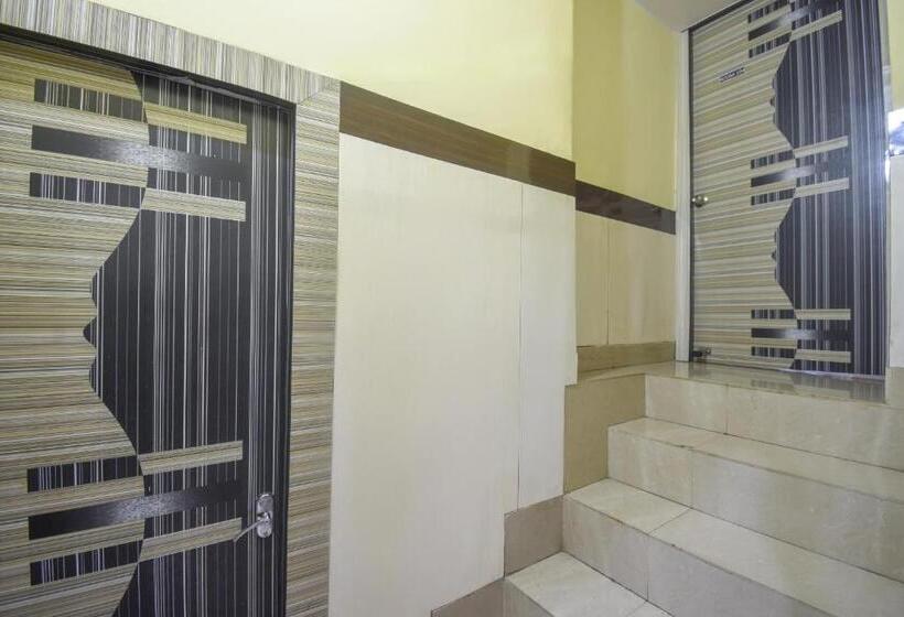 Hotel Oyo 76017 Metro Inn